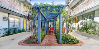 1844 & 1850 North Harvard Apartments Gallery 4