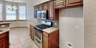 Nice 3 Bedroom 2 Bathroom Home with Storm Shelter and Office! Gallery 11