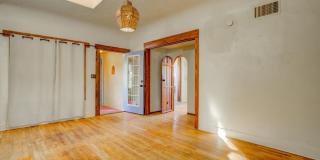 PRICE REDUCTION!!! ALL UTILITIES INCLUDED!! Gallery 9