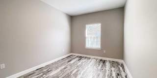 5170 Burlington Ave Gallery 18