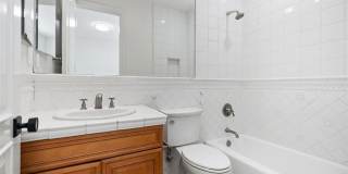 17 Colonial Gallery 15