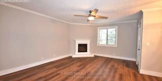Amazing 2BR Condo off Edmondson Pike/Brentwood! Washer/dryer, 2-car garage, water, lawncare all included! Gallery 8