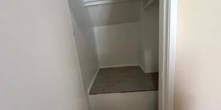 Spacious 3 bedroom 2.5 bath Condo for rent in Woodland Hills! Gallery 40