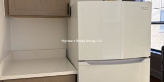 804 Sherman Gallery 3