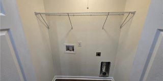 77 Tiller Way Gallery 6