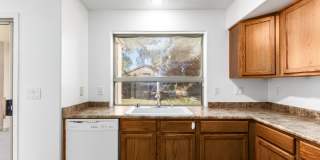 4629 E AUGUSTA Avenue Gallery 24