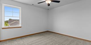 Great Location! Gallery 17