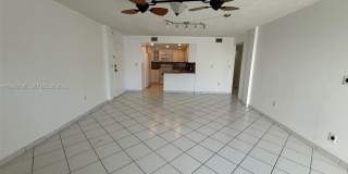 7832 Collins Ave Gallery 6