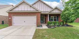 3 Bed, 2 Bath One Level Home w/ Hardwood Throughout Gallery 1