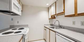 University Court Apartments Gallery 29