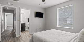 2114 Main St Gallery 11