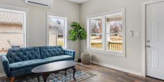 2 bedroom | 1 bathroom | Remodeled | Quiet street | Pets welcome! Gallery 5
