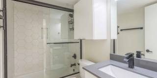 400 E 30th St #101 - Incredible unit in top location near UT. Gallery 18
