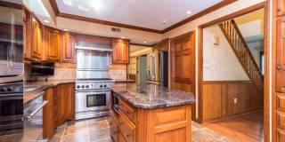 100 LIVE OAK Drive Gallery 24