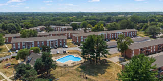 Colonial Village Gallery 17