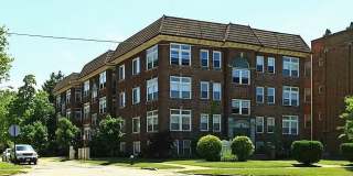 1212 Donald Ave Gallery 1