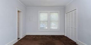 914 Bonham Avenue Gallery 16