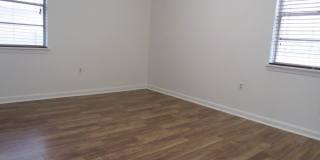 1009 S 29th Street Gallery 8