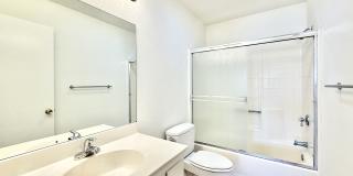 AVAILABLE NOW! 3 Bedroom 2 Bathroom Upper Level Apartment in Palm Desert!! Gallery 12