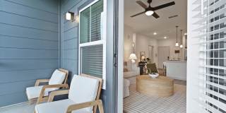 HōM at River Hills Gallery 42