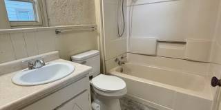 1 or 2 Bedroom, 1-Bathroom Duplex with central heat and air Gallery 12
