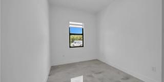 711 Roma Avenue S Gallery 17