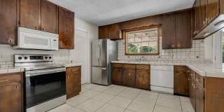 2613 Killarney Way Gallery 14