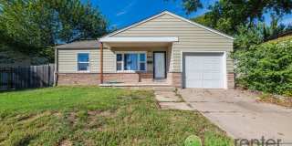 Charming 2bd/1ba close to local shopping and restaurants! Gallery 1