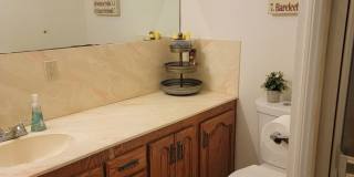 4-Bed, 2.5-Bath House w/2-Car Garage & Pool Gallery 12