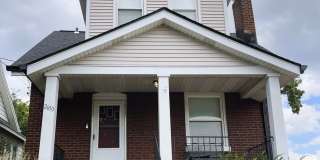 $1870 NEW LISTING - Maplewood Single Family Home Gallery 1