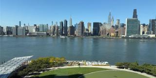 Center Blvd at Hunters Point South Gallery 1