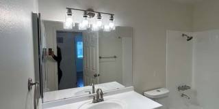 Upgraded 2 Bedroom 2 Bath Condo, Available Now! Gallery 11