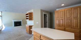 Tri-Level Spring Blvd Home Gallery 16