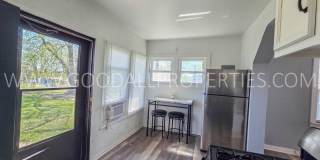 Cozy 2-Bedroom Home Near Downtown Des Moines & Gray’s Lake Gallery 6