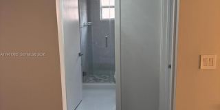 10225 NW 57th Ter Gallery 8