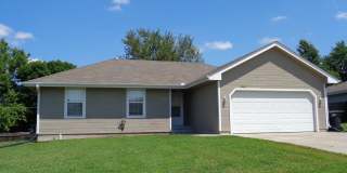 Great 3 Bedroom House Near Lake Shawnee Gallery 1
