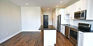 3833 N Broadway Gallery 77