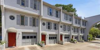 856 Saint Charles Avenue NE Gallery 2