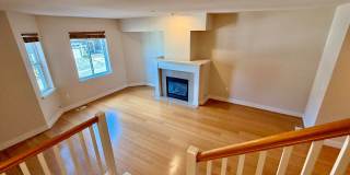 Spacious 2 Bed 2.5 Bath Lakemont Townhome with Greenbelt Views. Gallery 7
