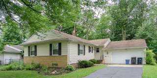 Beautiful single family home on a very Quiet street Gallery 1