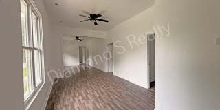 Updated 6 Bedroom Home! Gallery 7