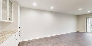 7420 LAKEVIEW Drive unit: W205 Gallery 15