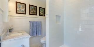 3204 Abercorn Street Gallery 12