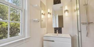 ONE LEVEL LIVING!! in Potomac 4-5 bed 4 baths / Close in Potomac Gallery 17