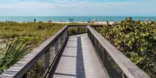 333 THE ESPLANADE N Gallery 27