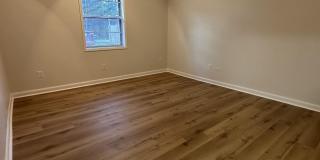 408 SE First Street Gallery 11