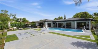9935 Ramblewood Dr Gallery 32