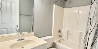 3 Bed, 2.5 Bath Townhome w/ 2 Car Garage Gallery 22