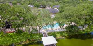 1/1 in the Heart of Brandon with a lake view! Gallery 20