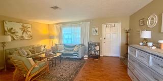 LAKE VIEW - NEVER FLOODED 4/3 Gallery 5